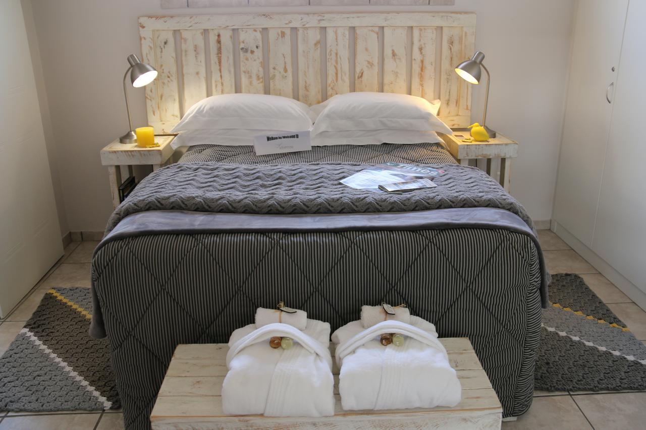 Albatross Guesthouse Langebaan Exterior photo